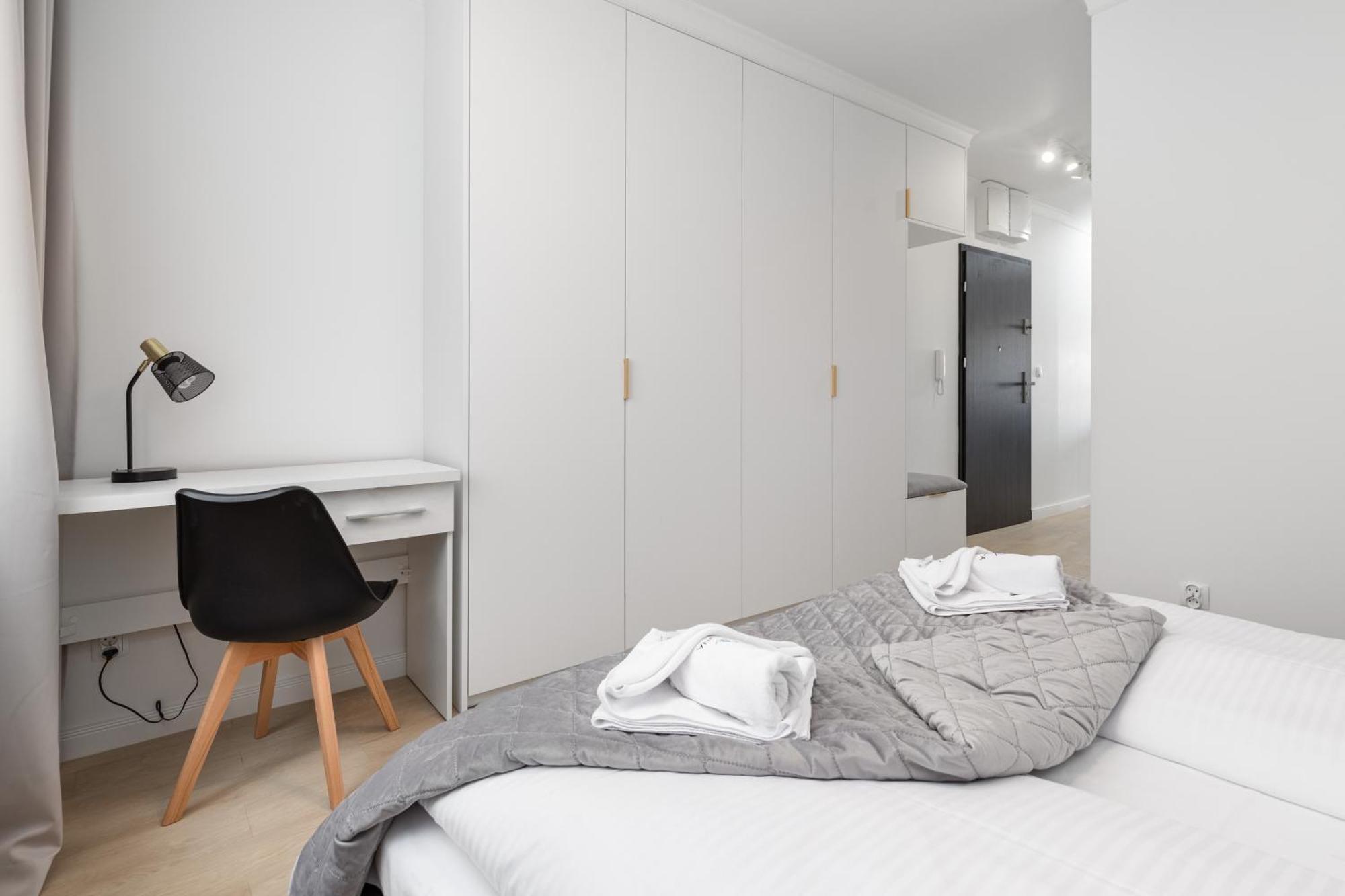Plac Slowianski Apartments With Balcony Swinoujscie Center By Noclegi Renters Exterior photo