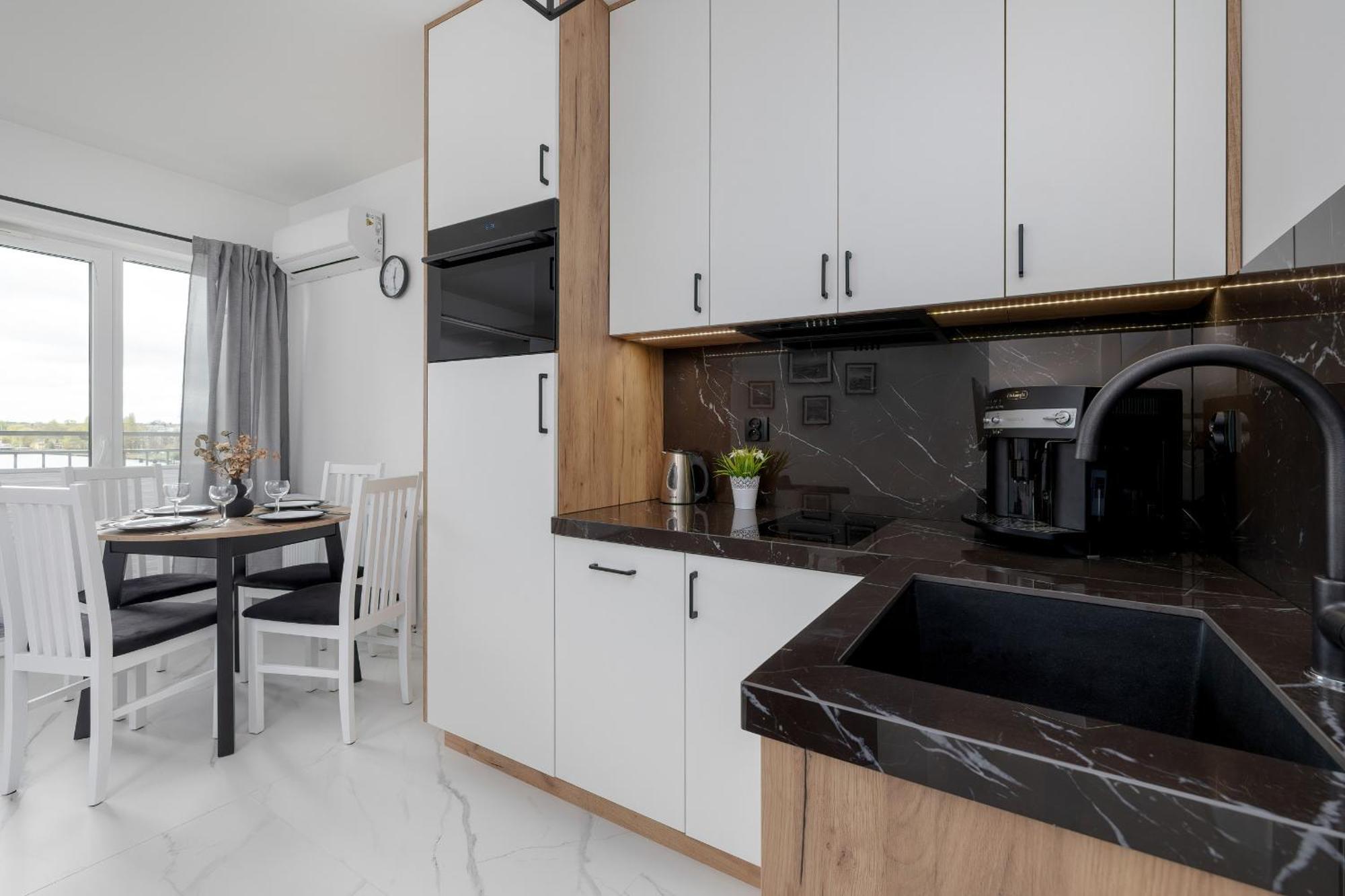Plac Slowianski Apartments With Balcony Swinoujscie Center By Noclegi Renters Exterior photo